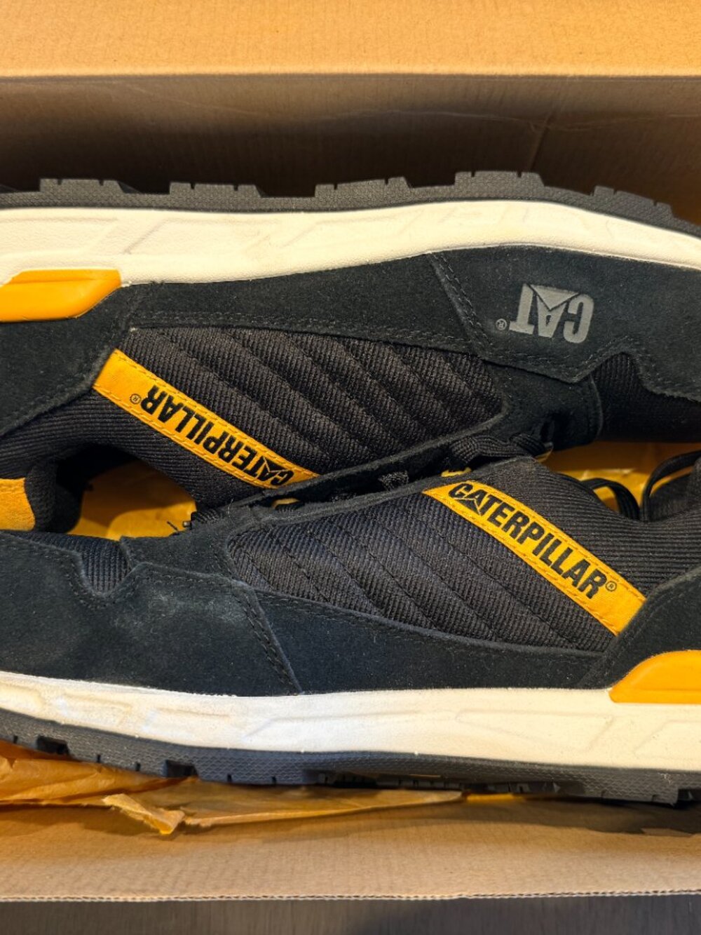 Caterpillar work shoes - Picture 2 of 8